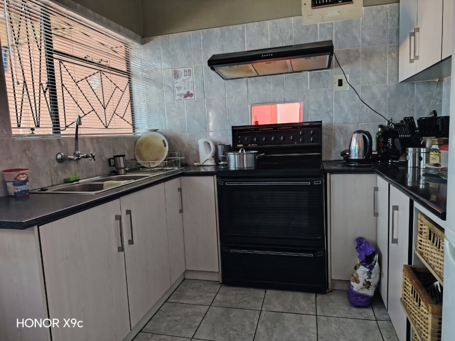 3 Bedroom Property for Sale in Rosedale Western Cape